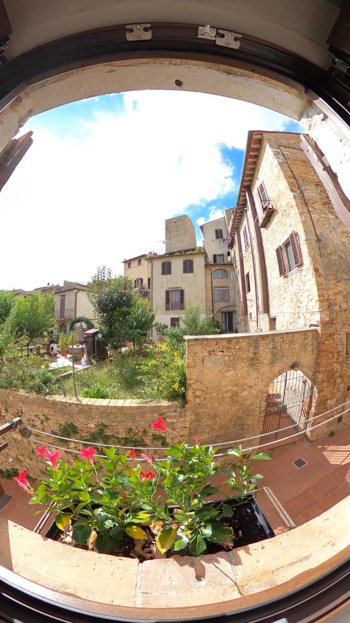 Casa Nel Centro Storico Apartment Сан Джиминяно Екстериор снимка